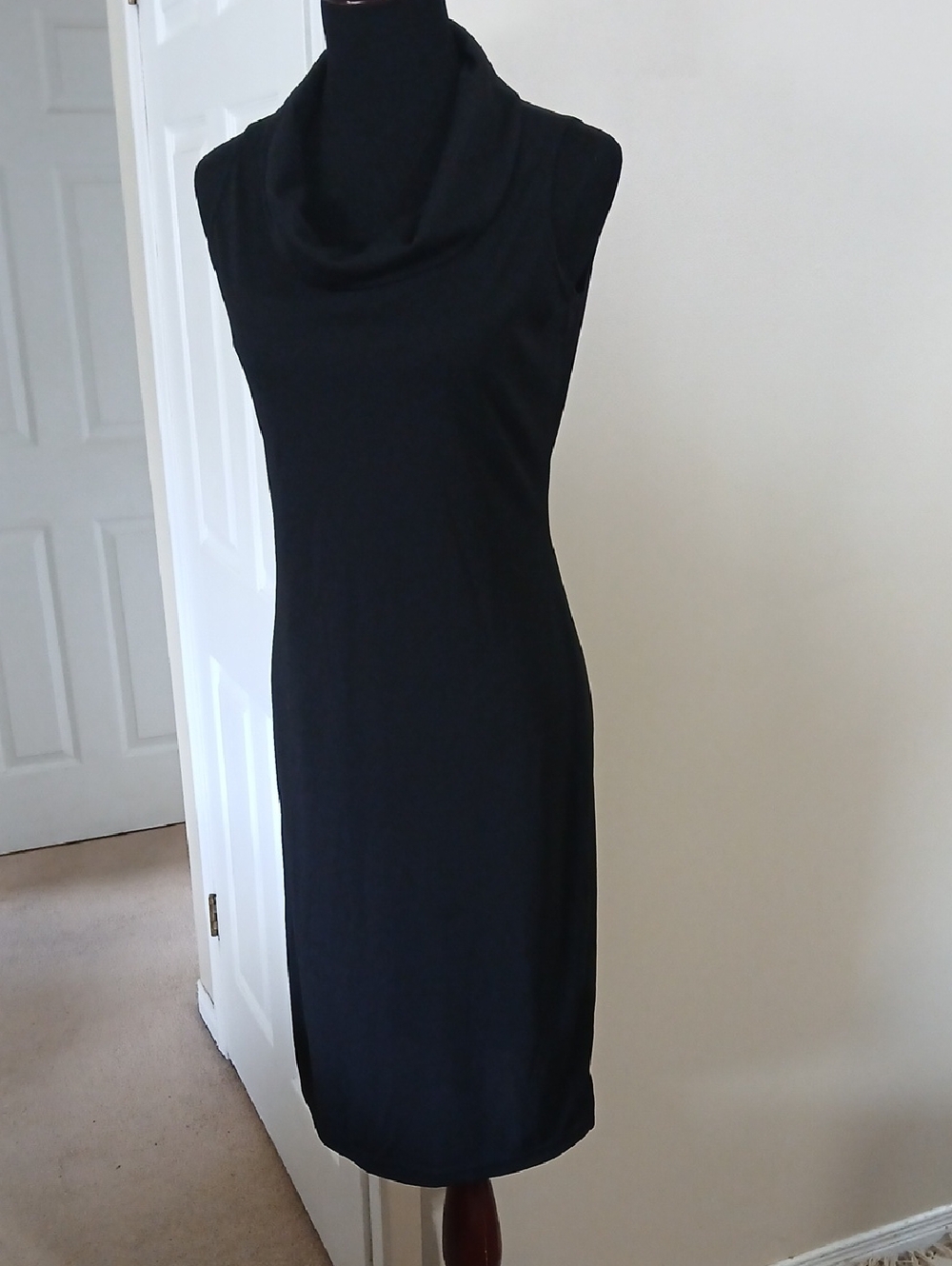 Suzy Shier Black Sleeveless Cowl Neck Midi Dress